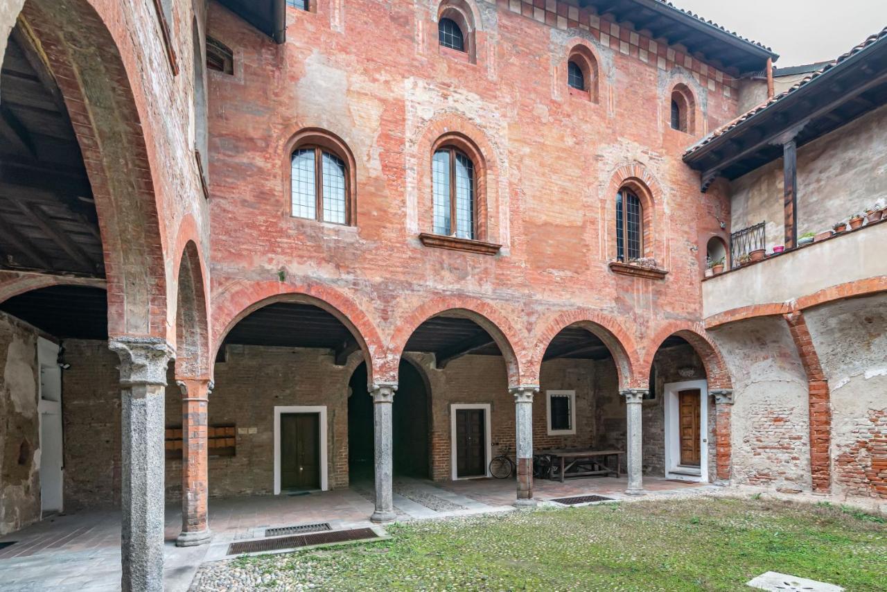 House Of Foscolo - Palazzo Cornazzani - By Host4U Apartment Pavia Ngoại thất bức ảnh