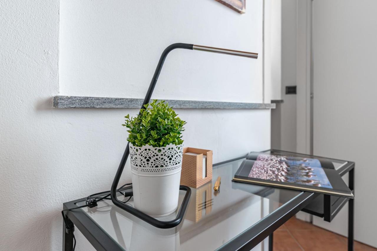 House Of Foscolo - Palazzo Cornazzani - By Host4U Apartment Pavia Ngoại thất bức ảnh